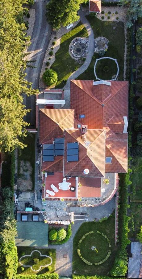 3 Bedroom Private Floor In Luxury Mansion 부다페스트 외부 사진