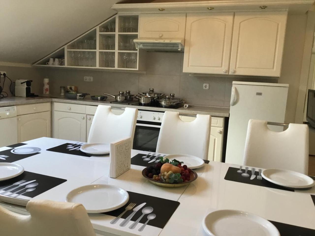 3 Bedroom Private Floor In Luxury Mansion 부다페스트 외부 사진